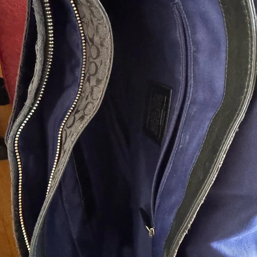 Coach Large Signature Voyager Messenger Bag